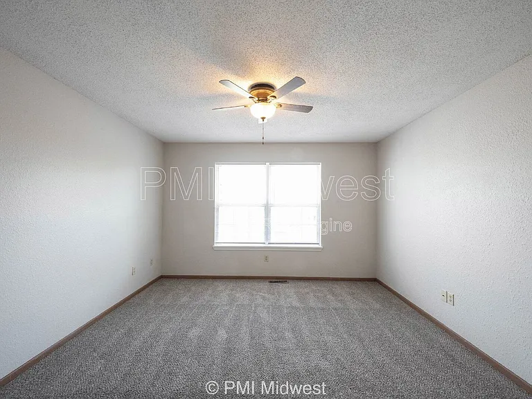 10325 Liverpool Way — Photo 12