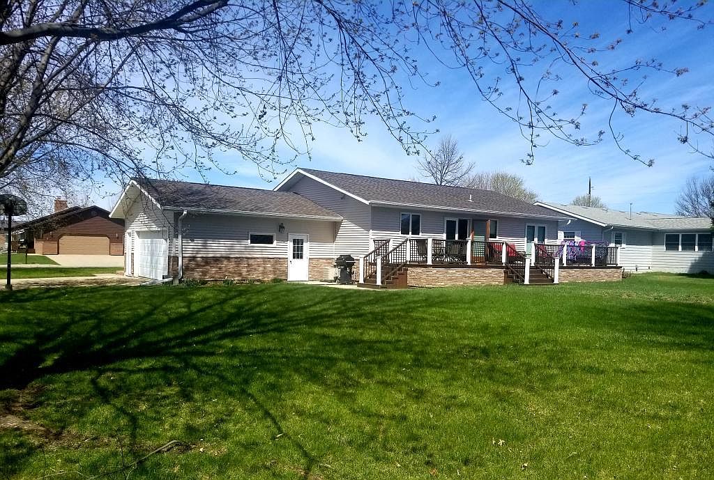 201 12th Ave NW, Pipestone, MN 56164 Zillow