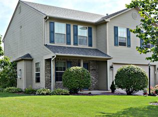 8810 Goshawk Ln, Fort Wayne, IN 46825