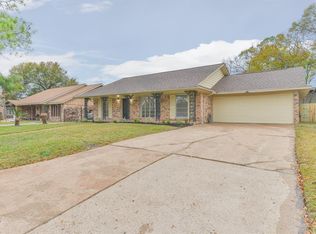 5511 Whispering Creek Way, Houston, TX 77017
