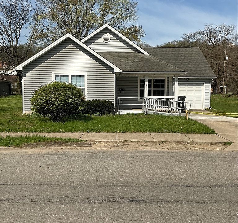 1st image of 419 N 5th St