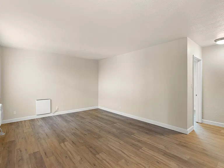 Briarwood Apartments - Riverside, CA — Photo 45