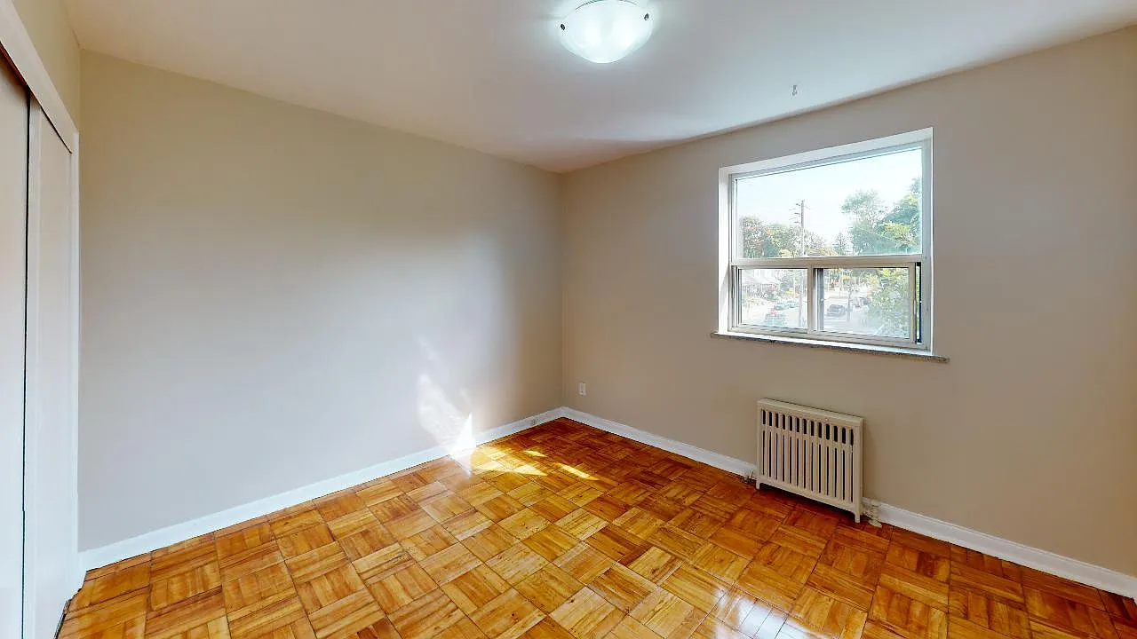 Eastwood Apartments — Photo 3