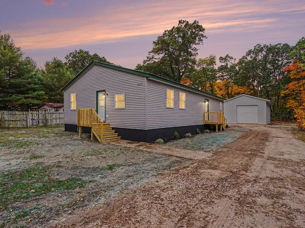1293 West St, Muskegon, MI 49442