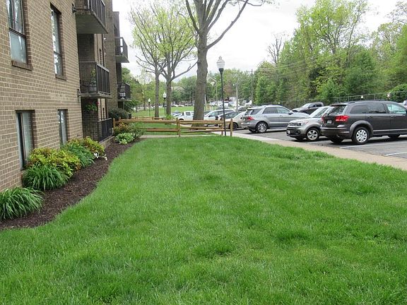 3rd image of 7585 Margate Ct APT 203