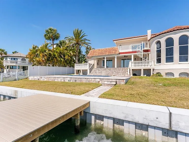 120 Sands Point Dr — Photo 42