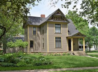 219 5th Ave NW, Mount Vernon, IA 52314