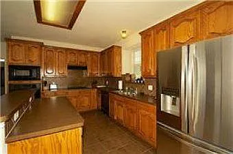 4 bed, 3.5 bath, 2759 sqft, $2,995 — Photo 4