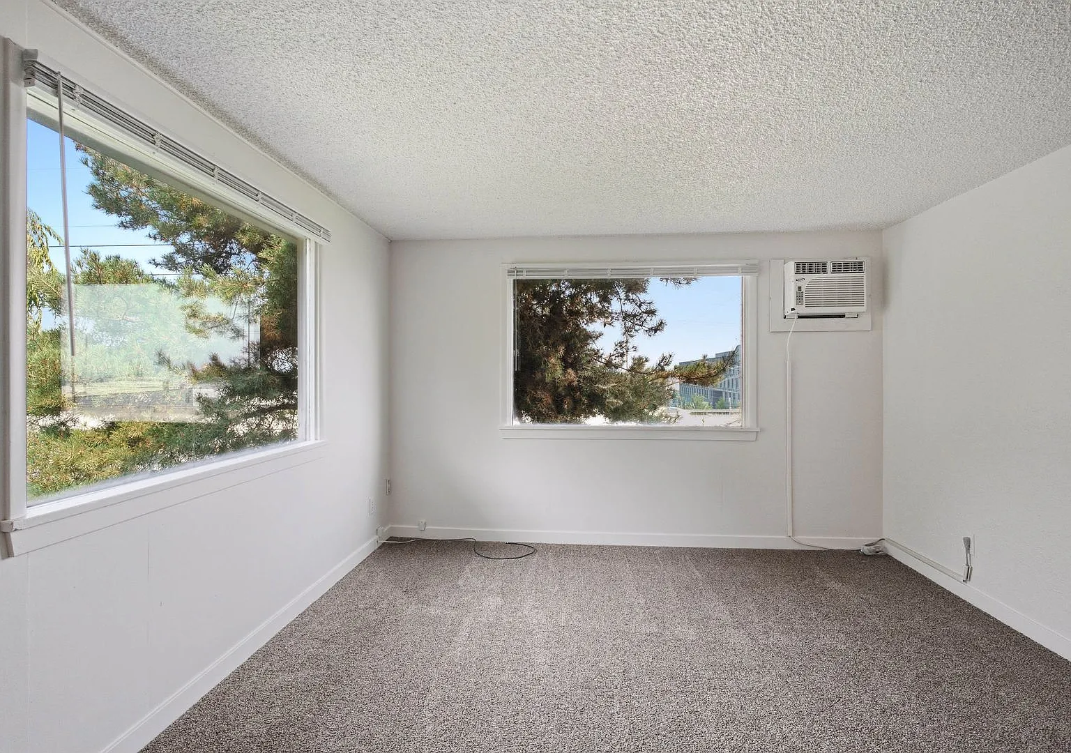 EN - 2510 / 2516 Chatham Hill Dr — Photo 3