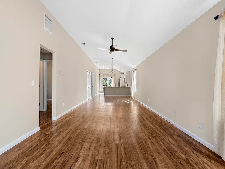 231 Majorca Rd — Photo 4