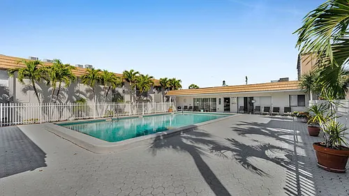 1830 Maravilla Ave #804 Photo 1