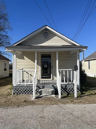 211 Haywood St Photo 1