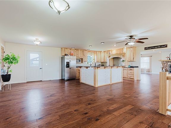 5th image of 27376 Keyser Rd