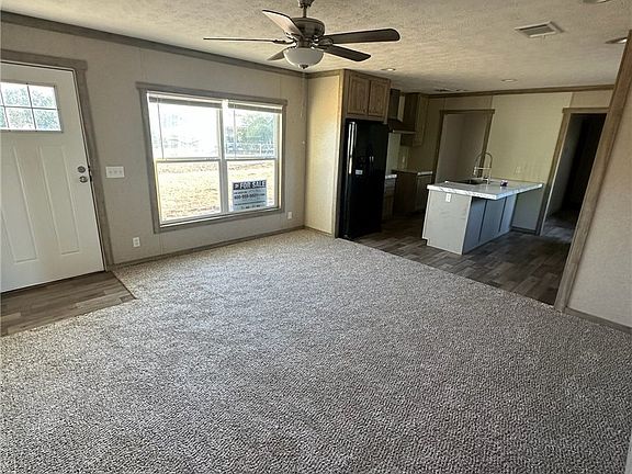 3rd image of 5094 Amber St