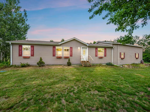 N5170 Redwood Ln, Shawano, WI 54166