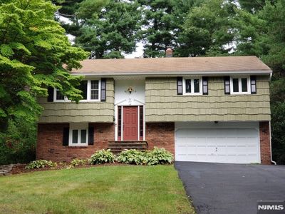 73 Oweno Rd, Mahwah, NJ, 07430