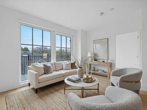 2096 W 47th Ave #307, Vancouver, BC V6M 2L4