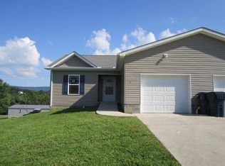 51 Cardinal Ln #B, Dunlap, TN 37327