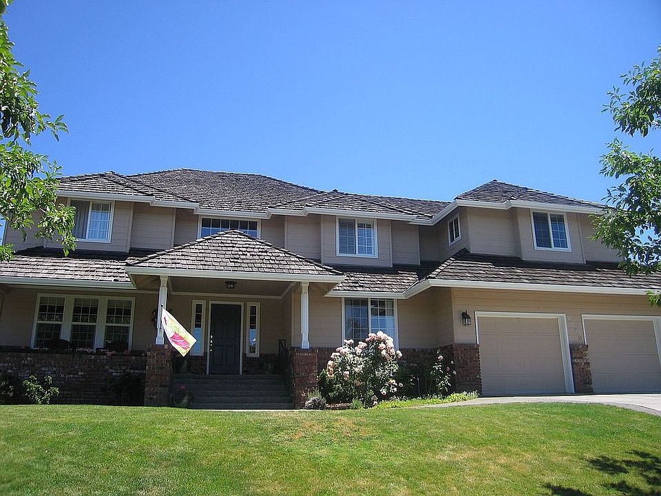 1st image of 2520 Meadowcreek Dr