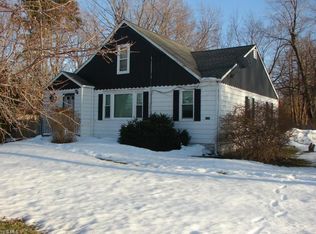 7194 Lake Shore Blvd, Mentor, OH 44060