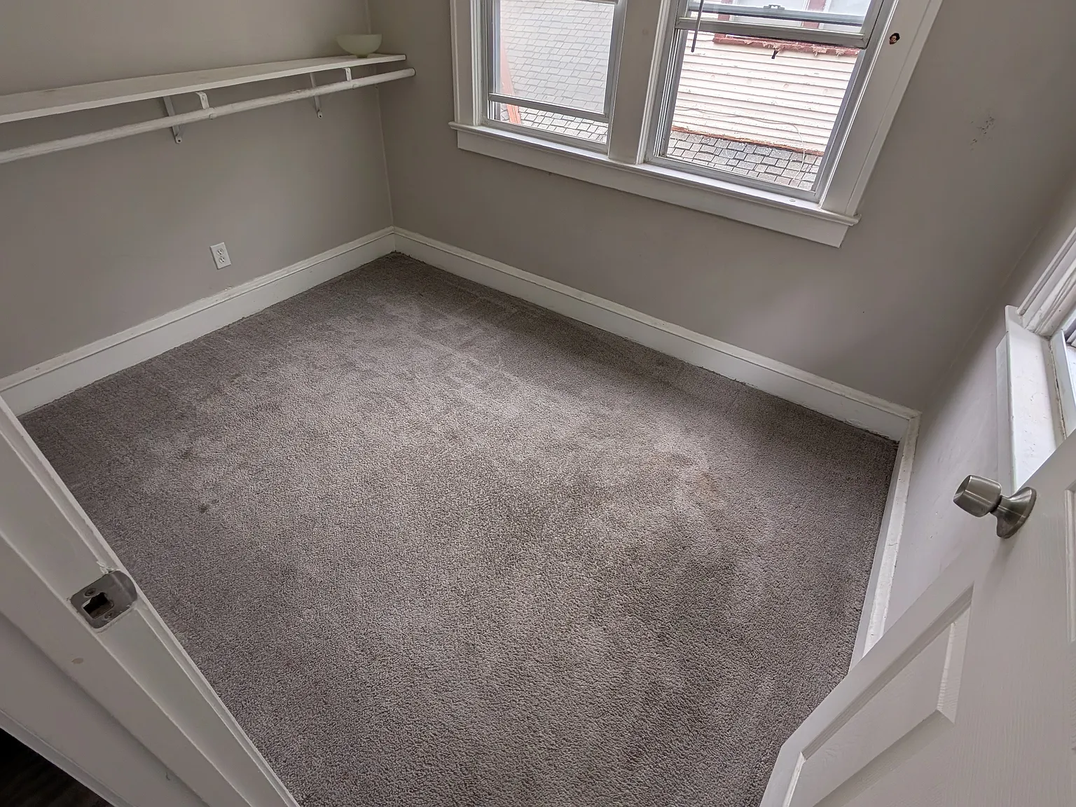 3 bed, 1.5 bath, 1134 sqft, $485 — Photo 2