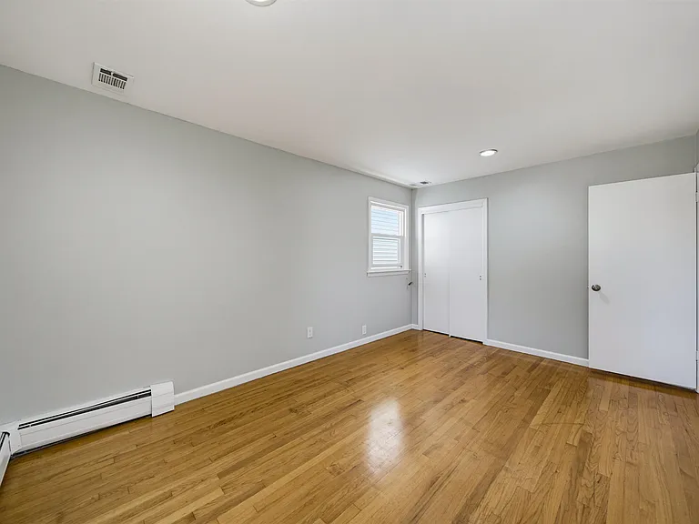 194 Congress St #3 — Photo 16