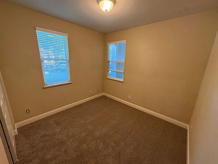 310 W Viento St — Photo 10