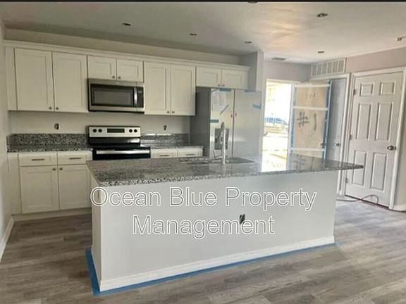2nd image of 2771 Royal Palm Ave Unit 110