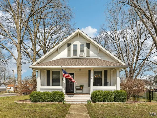 1491 Clinton St, Carlyle, IL 62231