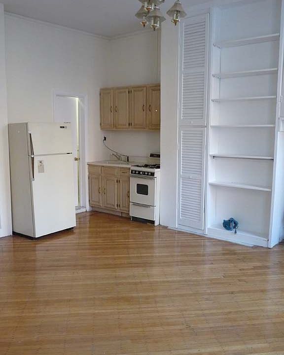 1st image of 186 Montague St Fl 4