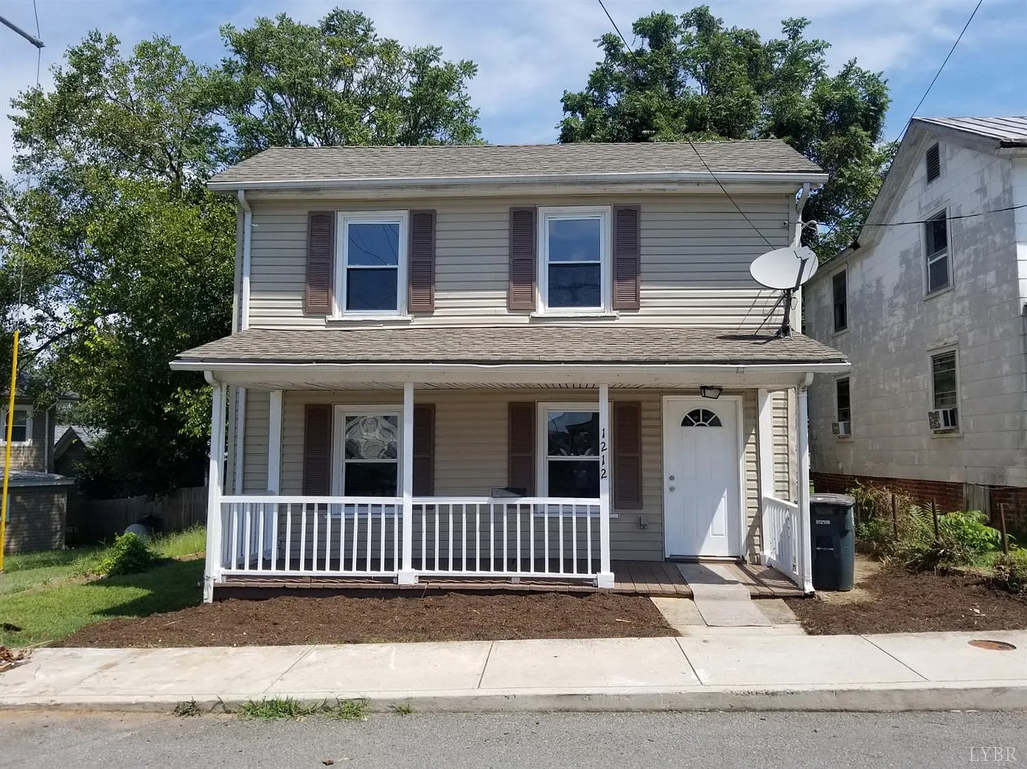 1212 Dearing St photo 1
