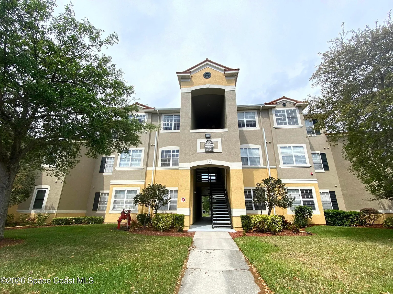1 bed, 1.0 bath, 679 sqft, $1,400 — Photo 2