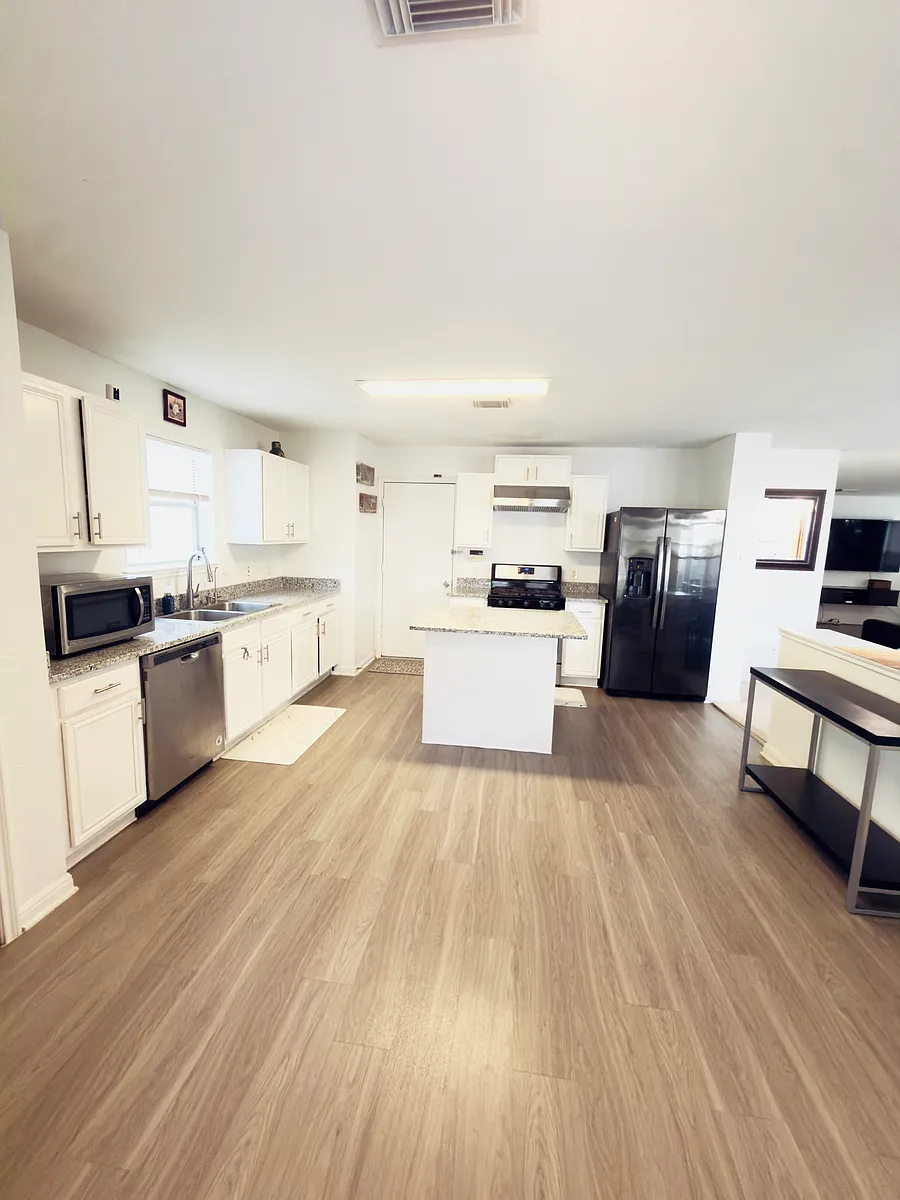 Building Photo - 15106 Blue Creek Ranch Dr