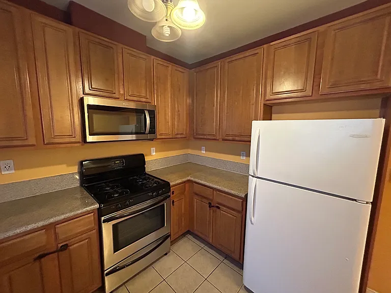 8800 Etiwanda Ave #8 — Photo 10
