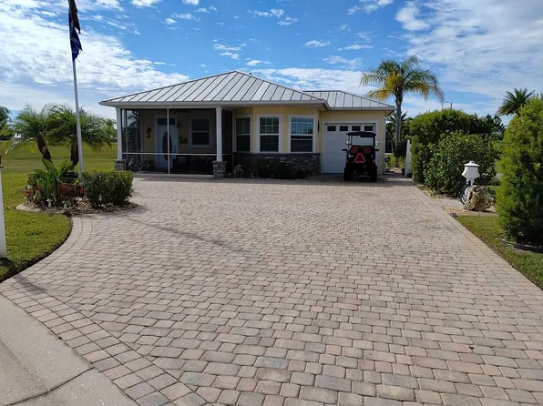 2920 Wood Duck Dr, Polk City, FL 33868