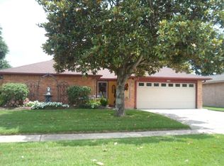 9823 Willmont Rd, La Porte, TX 77571