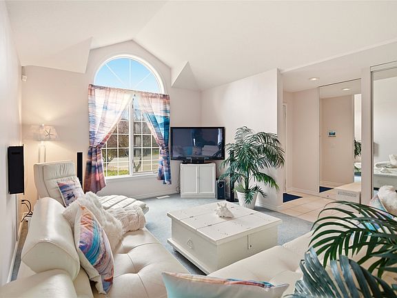 4th image of 756 Springrose Way