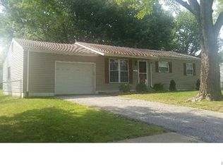 911 Love Dr, O'Fallon, MO 63366