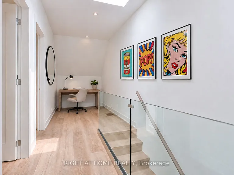 266 Indian Grv #LANEWAY HOUSE — Photo 8