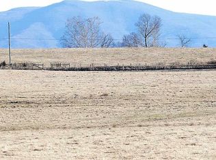 2 Big Oak Ln, Luray, VA 22835