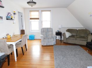 813 Foster St #3B, Evanston, IL 60201
