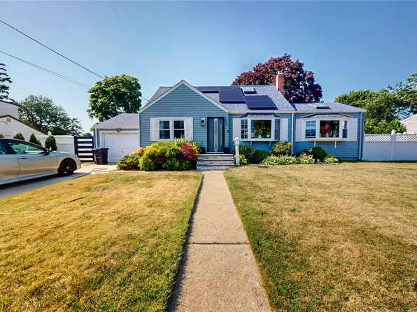 510 11th Street, West Babylon, NY 11704