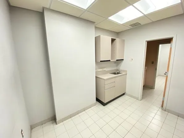 7400 Bergenline Avenue image 9 of 28