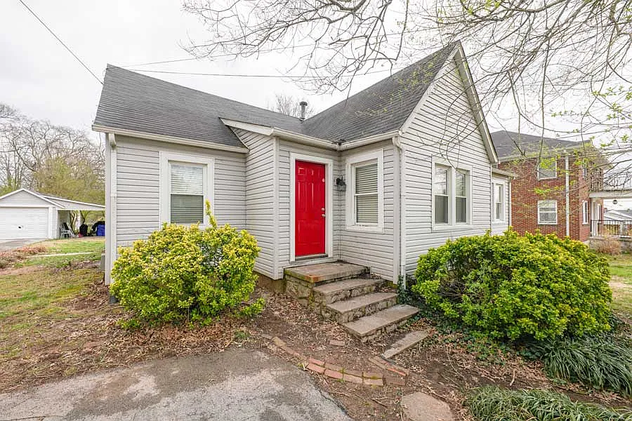 708 Cabell Dr
