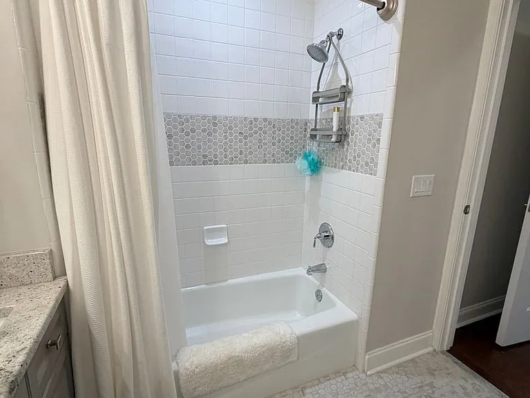 300 Grandview Ct #323 — Photo 41