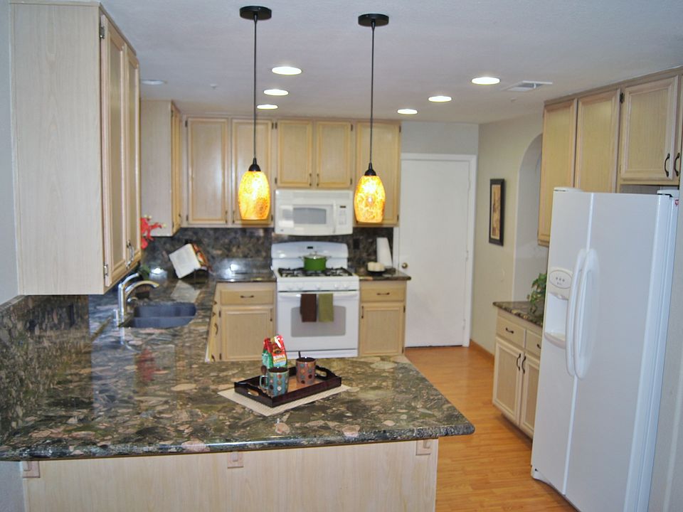 Italian granite in Kitchen