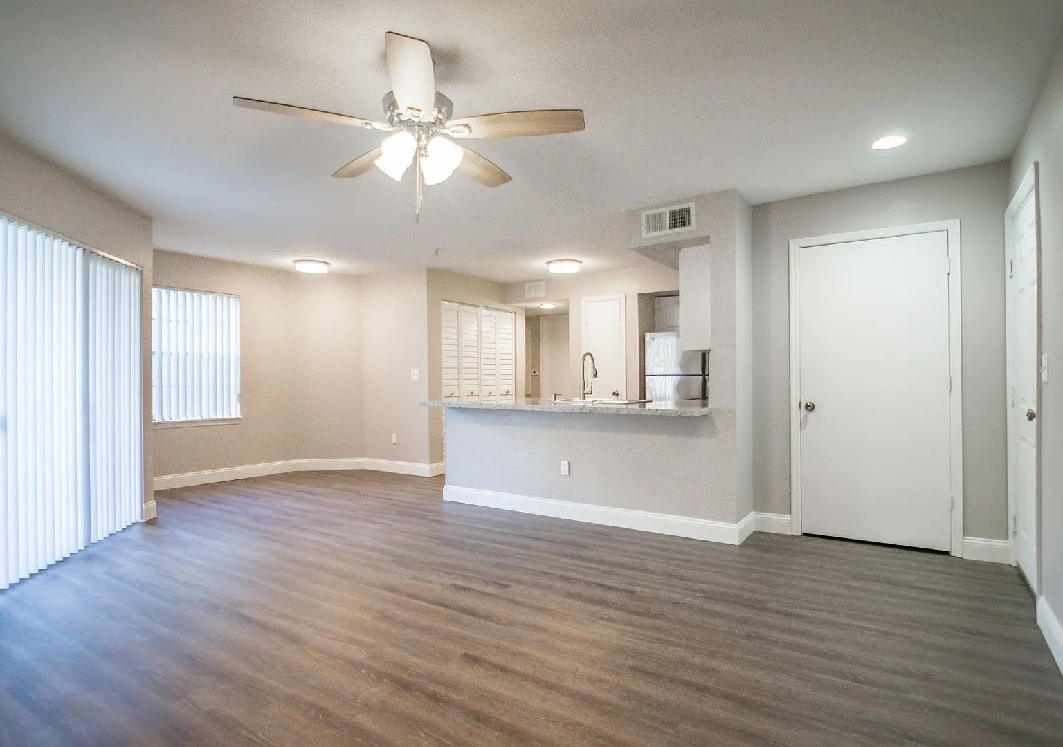 Newly Updated 2 Bedroom 2 Bath Condo For Rent In Bermuda Dunes — Photo 3