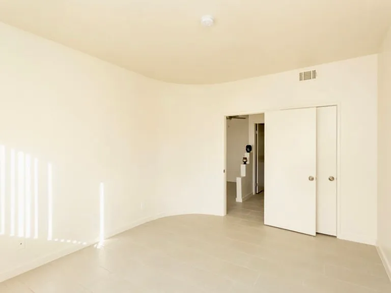 Pinewood Apartments — Photo 12