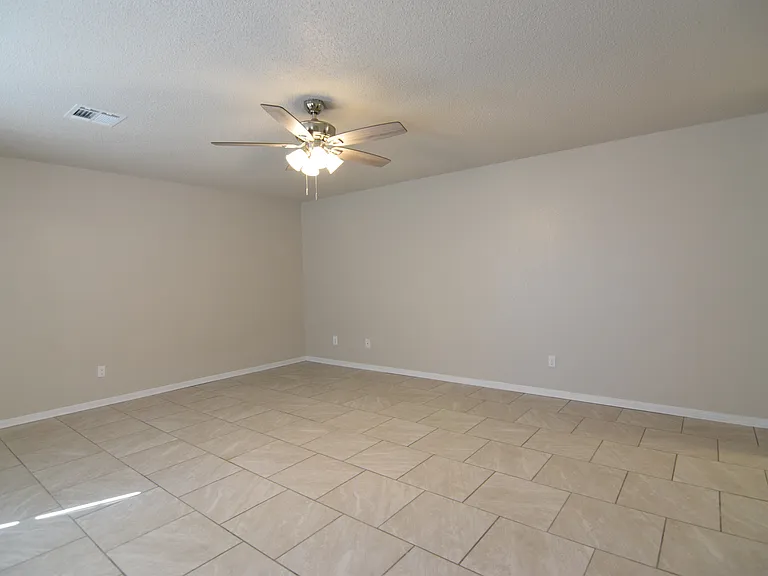 4613 Hank Dr — Photo 16