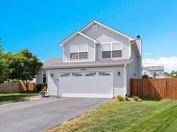 3rd image of 1410 Martin Ct